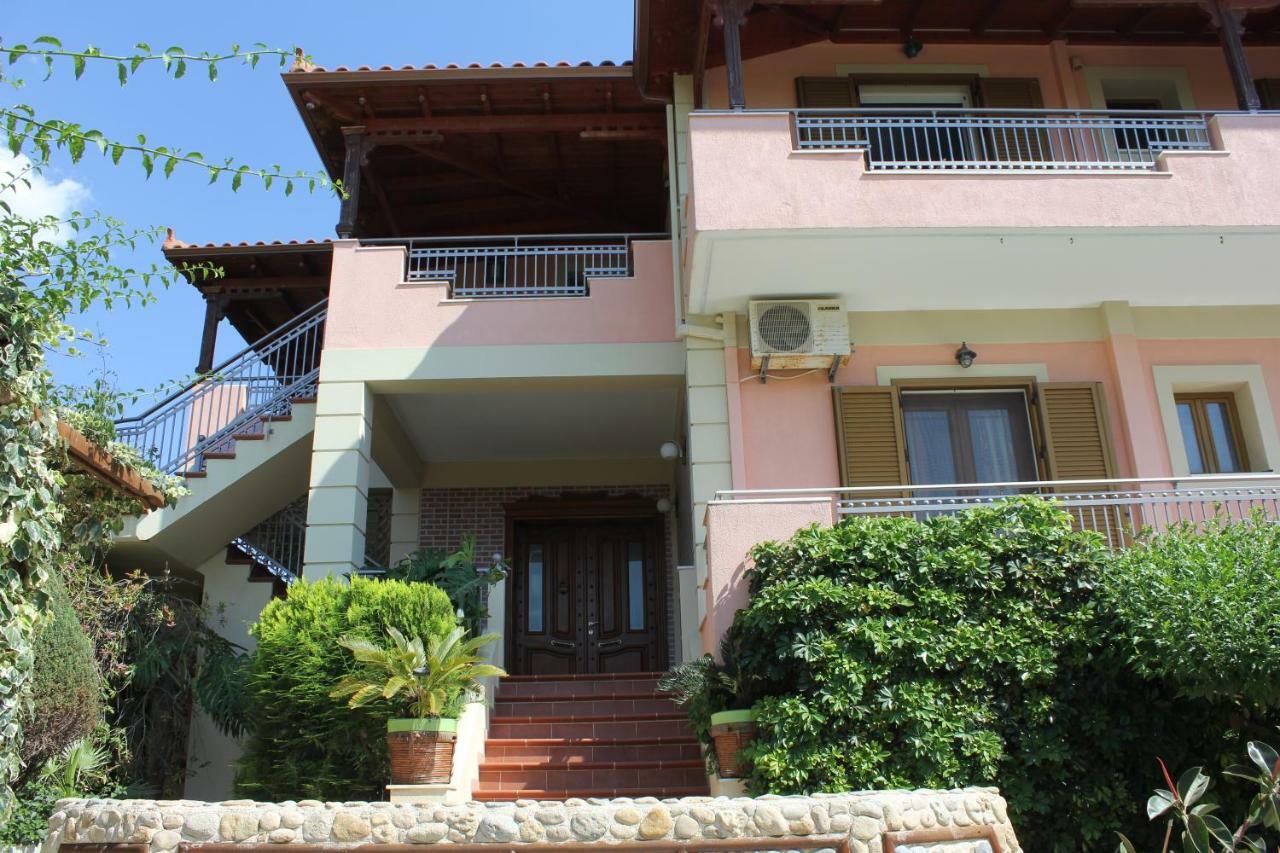 Tosis Apartments Svoronata Exterior photo