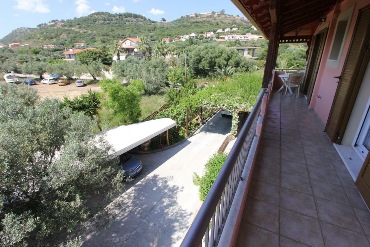 Tosis Apartments Svoronata Exterior photo
